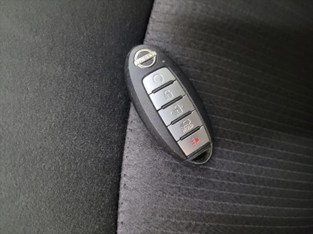 Photo of 2023 Pearl White Tricoat Nissan Altima
