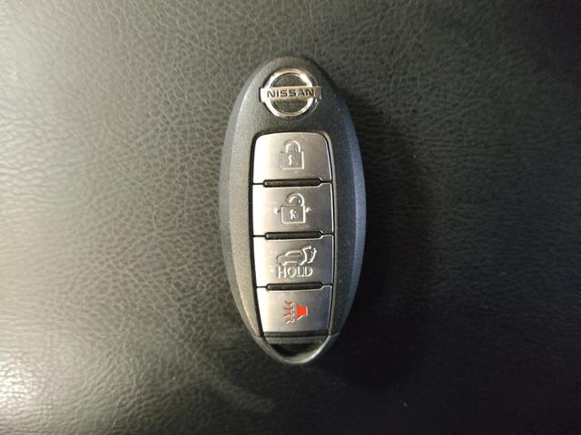 Photo of 2015 Cayenne Red Nissan Rogue
