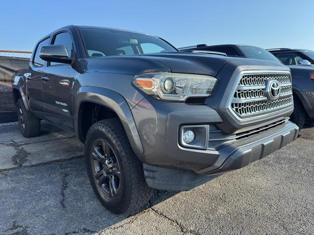 Photo of 2016 Magnetic Gray Metallic Toyota Tacoma