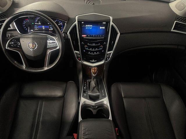 Photo of 2016 Radiant Silver Metallic Cadillac SRX