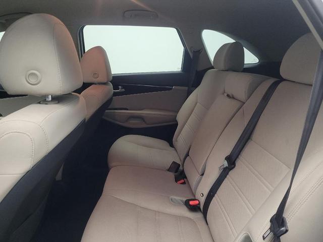 Photo of 2020 Snow White Pearl Kia Sorento