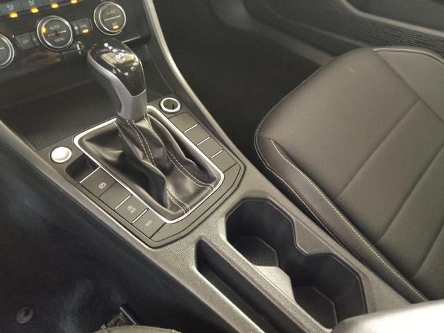 Photo of 2024 Pyrite Silver Metallic Volkswagen Jetta