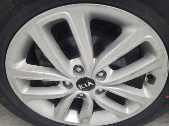 Photo of 2018 White Kia Soul