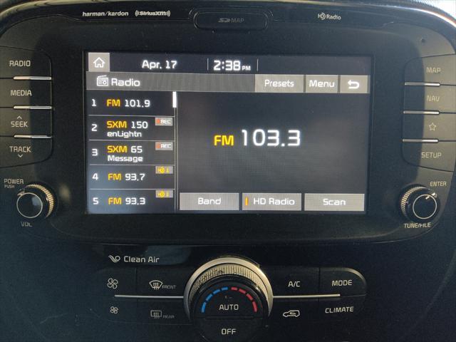 Photo of 2018 White Kia Soul