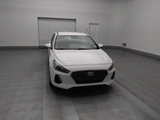 Photo of 2018 Ceramic White Hyundai Elantra GT