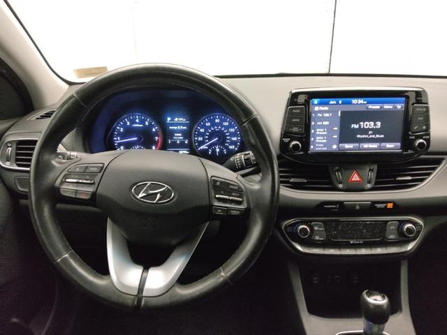 Photo of 2018 Ceramic White Hyundai Elantra GT