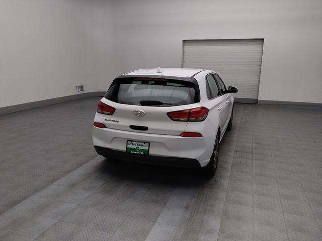 Photo of 2018 Ceramic White Hyundai Elantra GT