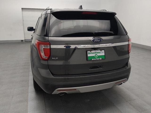 Photo of 2017 Gray Ford Explorer