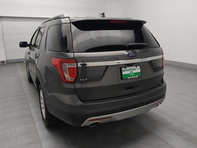 Photo of 2017 Gray Ford Explorer