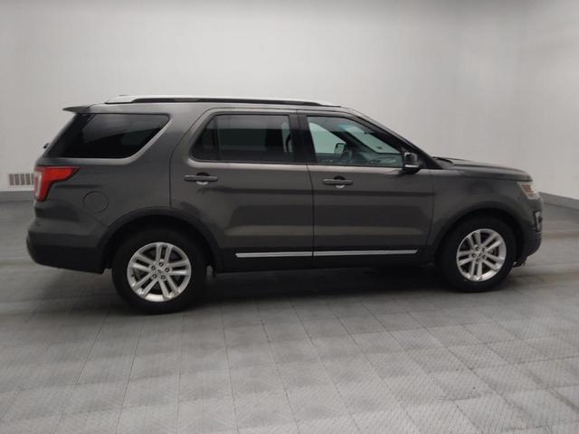Photo of 2017 Gray Ford Explorer