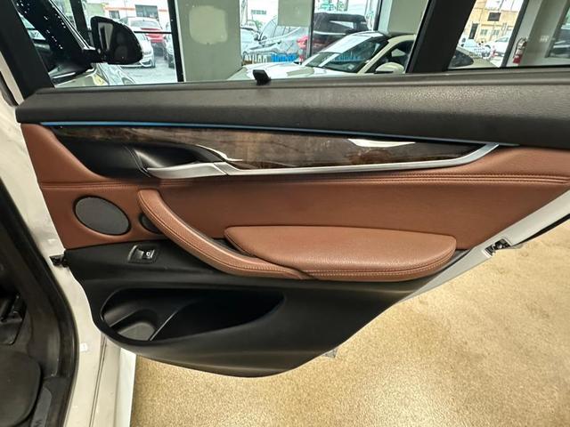 Photo of 2017 Alpine White BMW X5