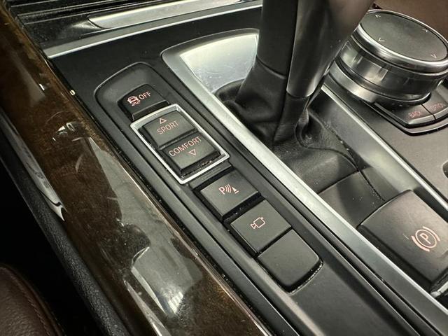Photo of 2017 Alpine White BMW X5