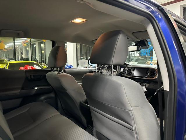 Photo of 2022 Blue Crush Metallic Toyota Tacoma