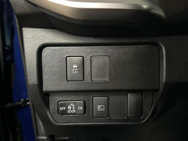 Photo of 2022 Blue Crush Metallic Toyota Tacoma