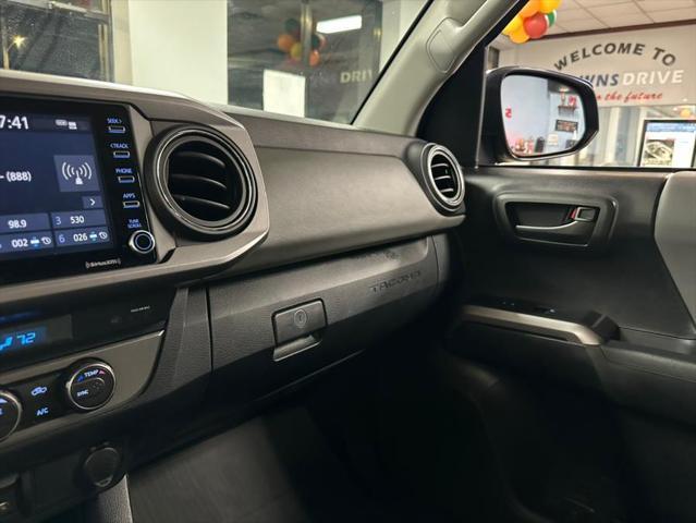 Photo of 2022 Blue Crush Metallic Toyota Tacoma