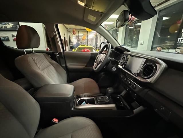 Photo of 2022 Blue Crush Metallic Toyota Tacoma