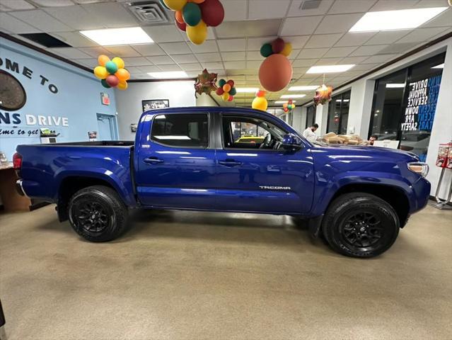 Photo of 2022 Blue Crush Metallic Toyota Tacoma