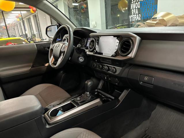 Photo of 2022 Blue Crush Metallic Toyota Tacoma