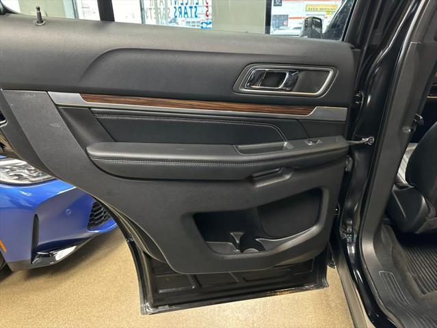 Photo of 2016 Shadow Black Ford Explorer