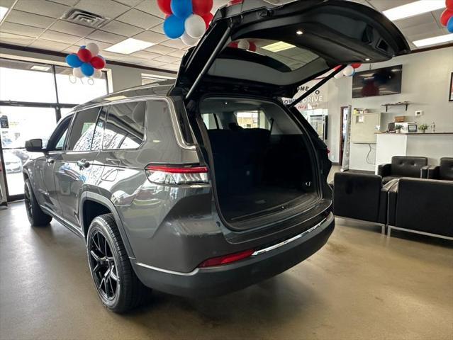 Photo of 2021 Baltic Gray Metallic Clearcoat Jeep Grand Cherokee L