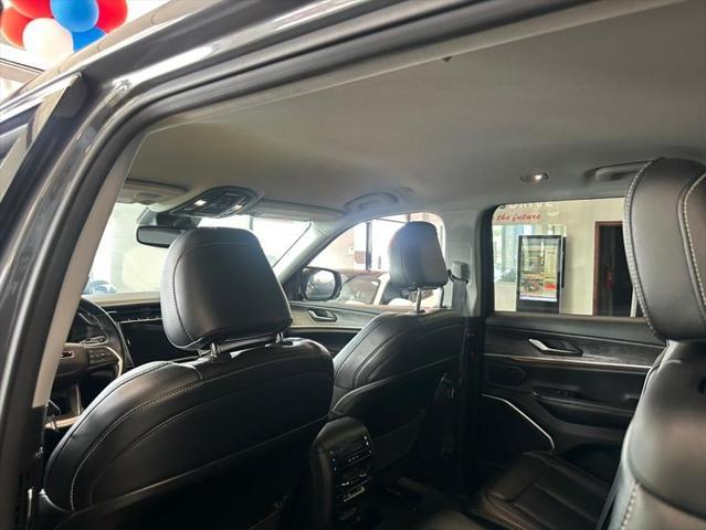 Photo of 2021 Baltic Gray Metallic Clearcoat Jeep Grand Cherokee L