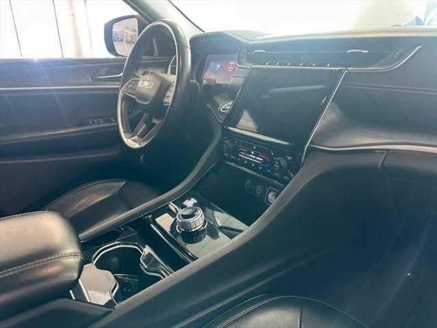 Photo of 2021 Baltic Gray Metallic Clearcoat Jeep Grand Cherokee L