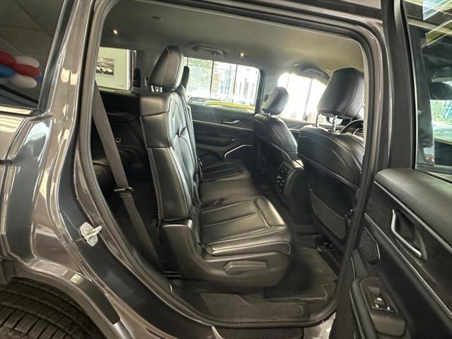 Photo of 2021 Baltic Gray Metallic Clearcoat Jeep Grand Cherokee L