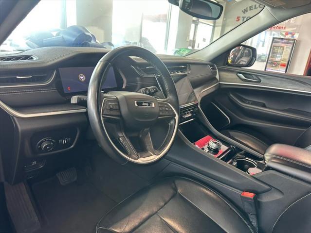 Photo of 2021 Baltic Gray Metallic Clearcoat Jeep Grand Cherokee L
