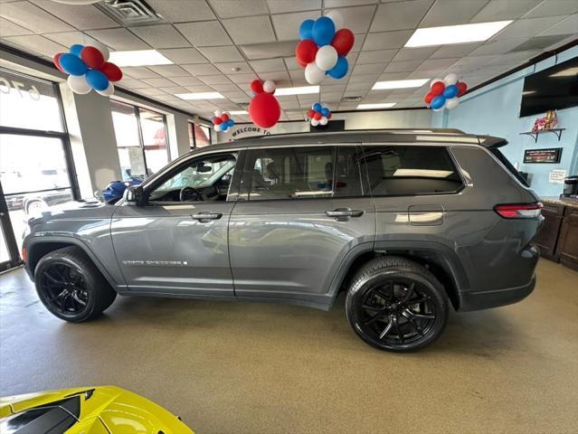 Photo of 2021 Baltic Gray Metallic Clearcoat Jeep Grand Cherokee L