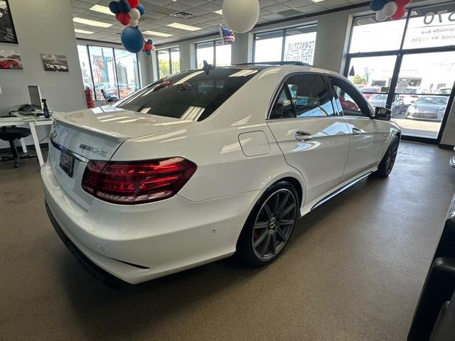 Photo of 2014 Polar White Mercedes-Benz E-Class