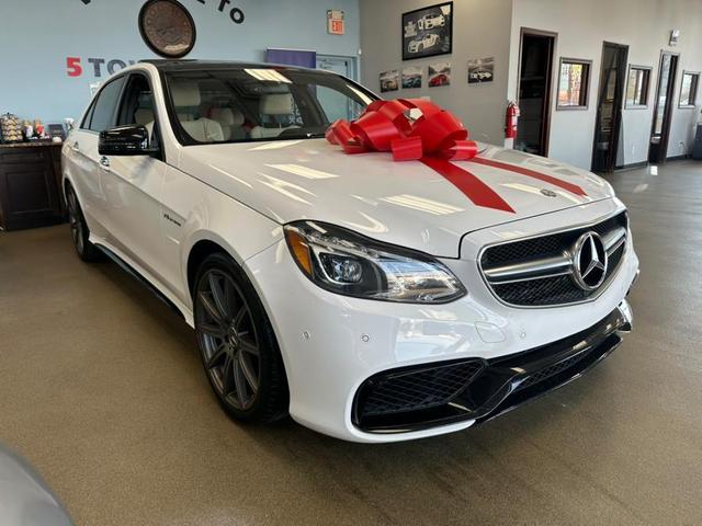 Photo of 2014 Polar White Mercedes-Benz E-Class