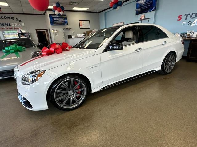 Photo of 2014 Polar White Mercedes-Benz E-Class