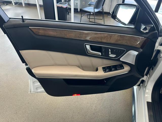 Photo of 2014 Polar White Mercedes-Benz E-Class