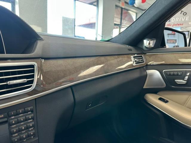 Photo of 2014 Polar White Mercedes-Benz E-Class