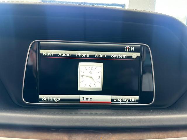 Photo of 2014 Polar White Mercedes-Benz E-Class