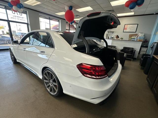Photo of 2014 Polar White Mercedes-Benz E-Class