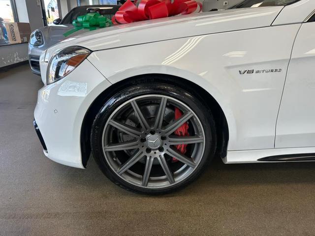 Photo of 2014 Polar White Mercedes-Benz E-Class