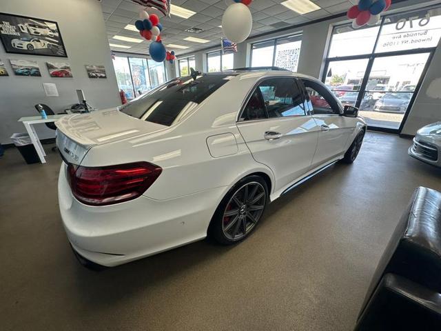 Photo of 2014 Polar White Mercedes-Benz E-Class