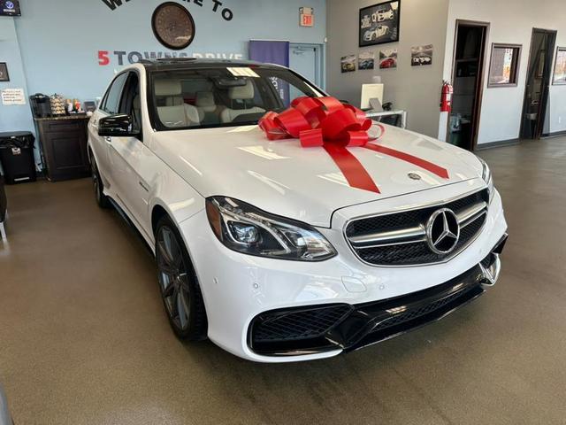 Photo of 2014 Polar White Mercedes-Benz E-Class