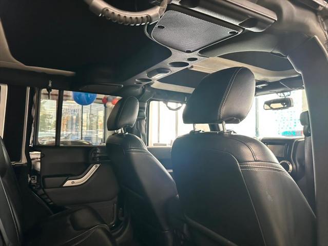 Photo of 2017 Black Clearcoat Jeep Wrangler Unlimited