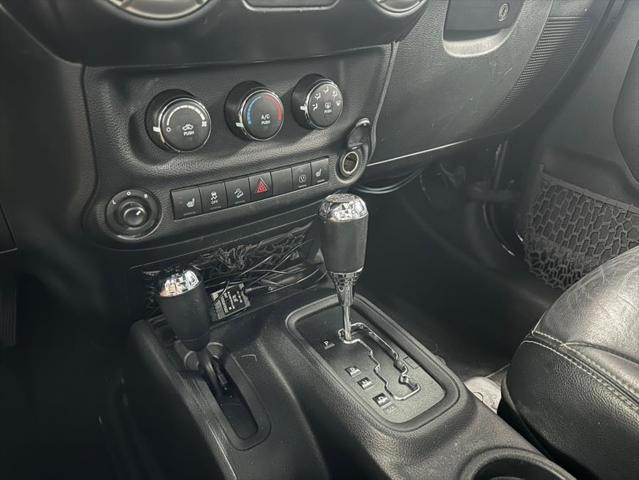 Photo of 2017 Black Clearcoat Jeep Wrangler Unlimited