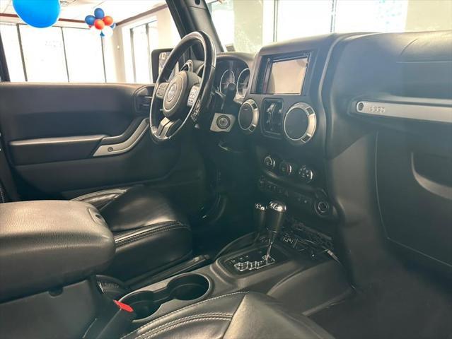 Photo of 2017 Black Clearcoat Jeep Wrangler Unlimited