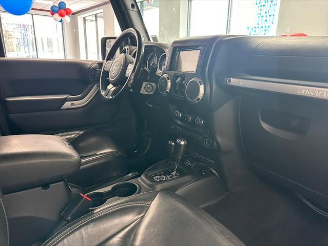 Photo of 2017 Black Clearcoat Jeep Wrangler Unlimited