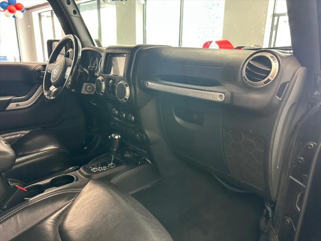 Photo of 2017 Black Clearcoat Jeep Wrangler Unlimited