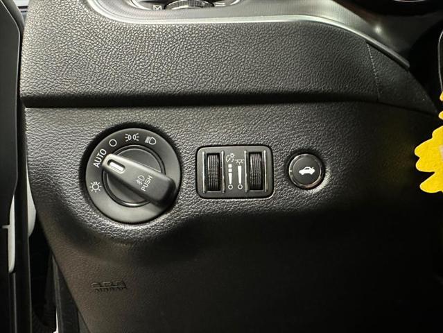 Photo of 2021 White Knuckle Clearcoat Dodge Charger