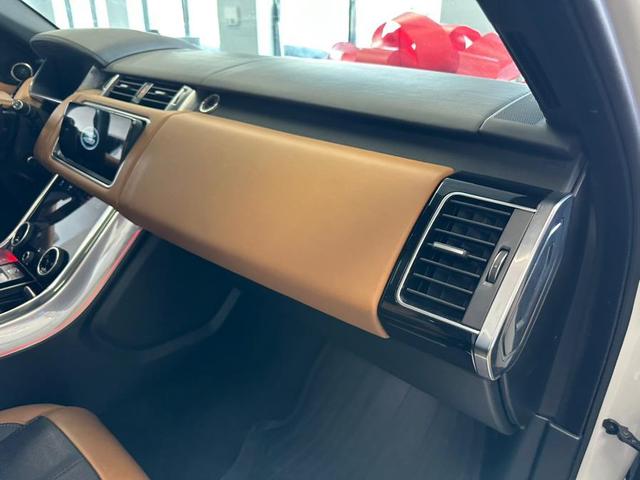 Photo of 2019 Fuji White Land Rover Range Rover Sport