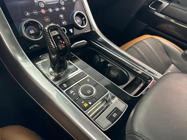 Photo of 2019 Fuji White Land Rover Range Rover Sport