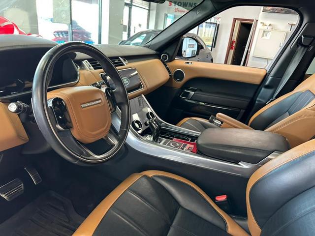 Photo of 2019 Fuji White Land Rover Range Rover Sport