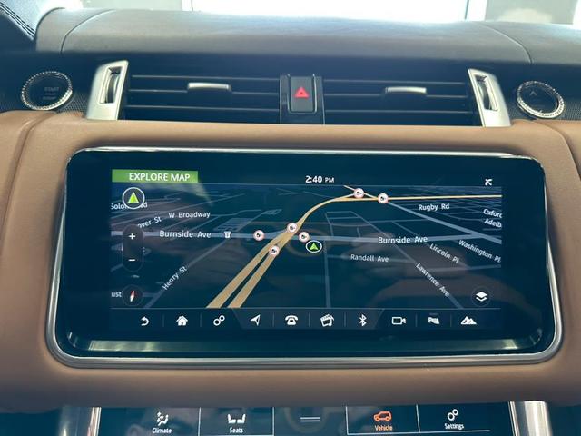 Photo of 2019 Fuji White Land Rover Range Rover Sport