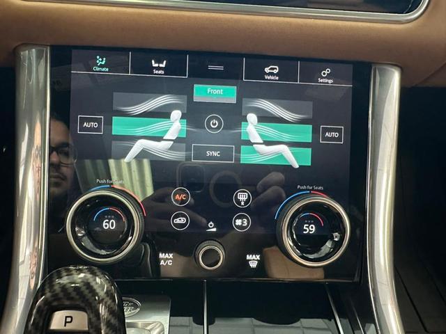 Photo of 2019 Fuji White Land Rover Range Rover Sport